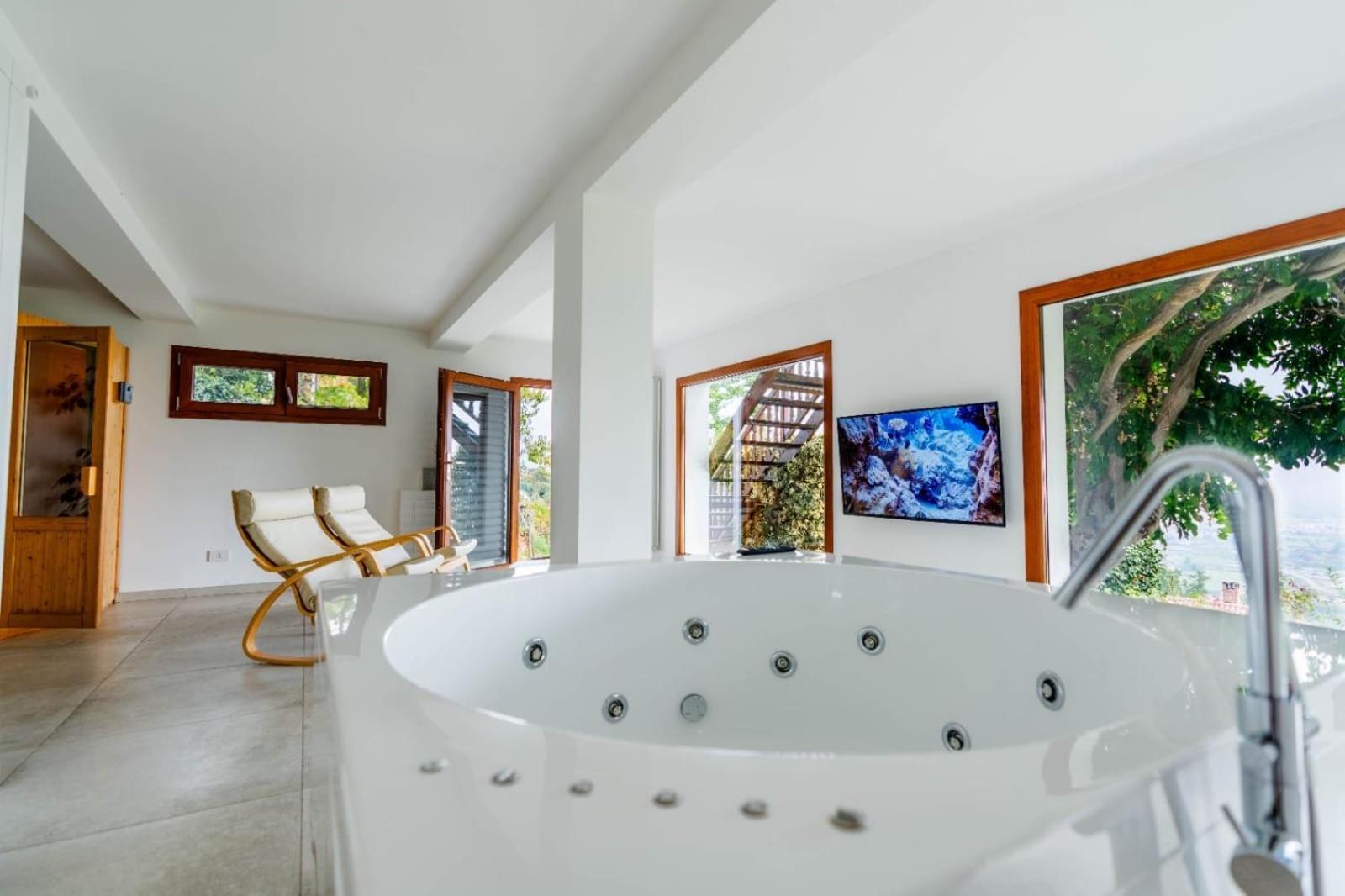 Chalet Sophie - Luxury Chalet Roletto Exterior photo