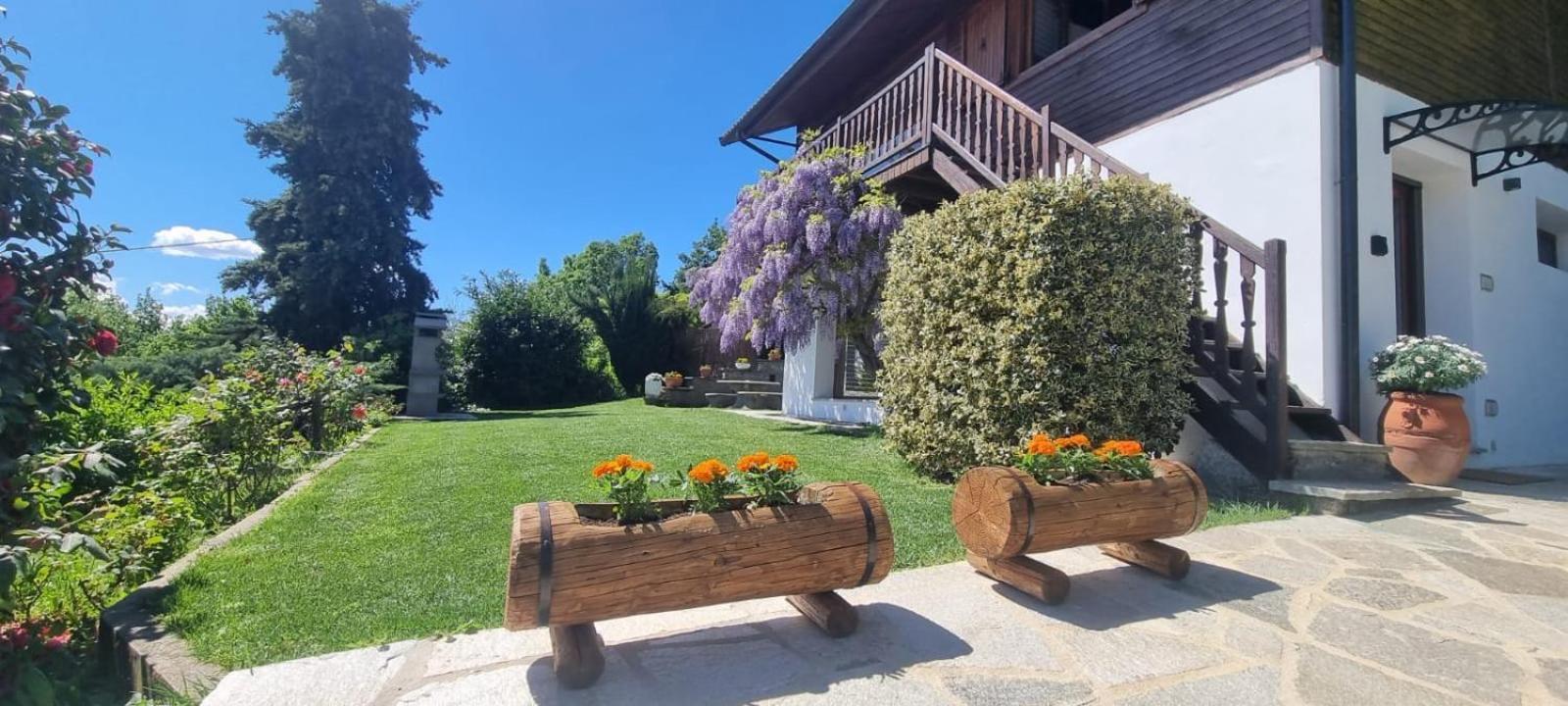 Chalet Sophie - Luxury Chalet Roletto Exterior photo